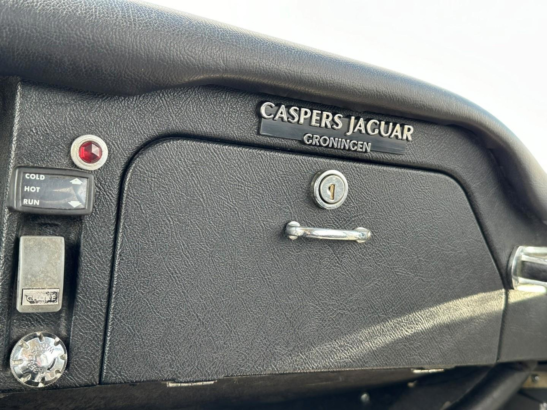 37996488-20.jpg